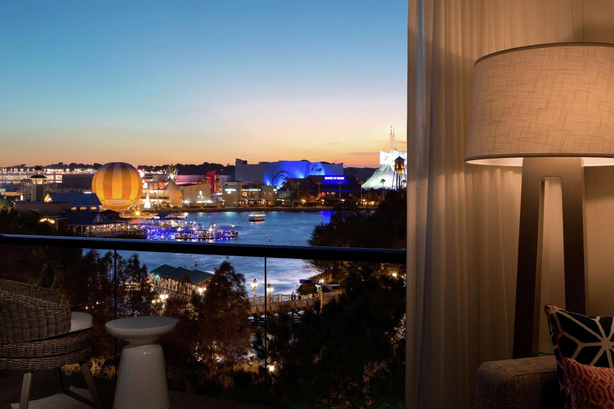 לייק בואנה ויסטה Hilton Orlando Buena Vista Palace - Disney Springs Area מראה חיצוני תמונה