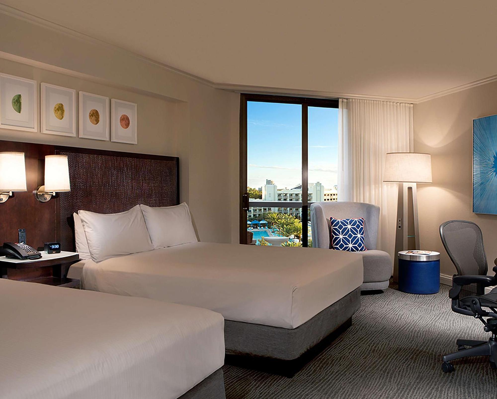 לייק בואנה ויסטה Hilton Orlando Buena Vista Palace - Disney Springs Area מראה חיצוני תמונה